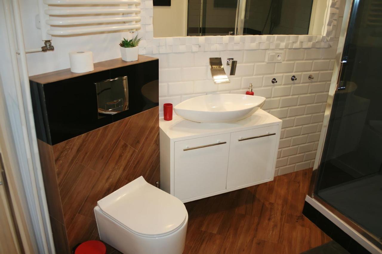 Apartament Rosso Apartment ทอรูน ภายนอก รูปภาพ