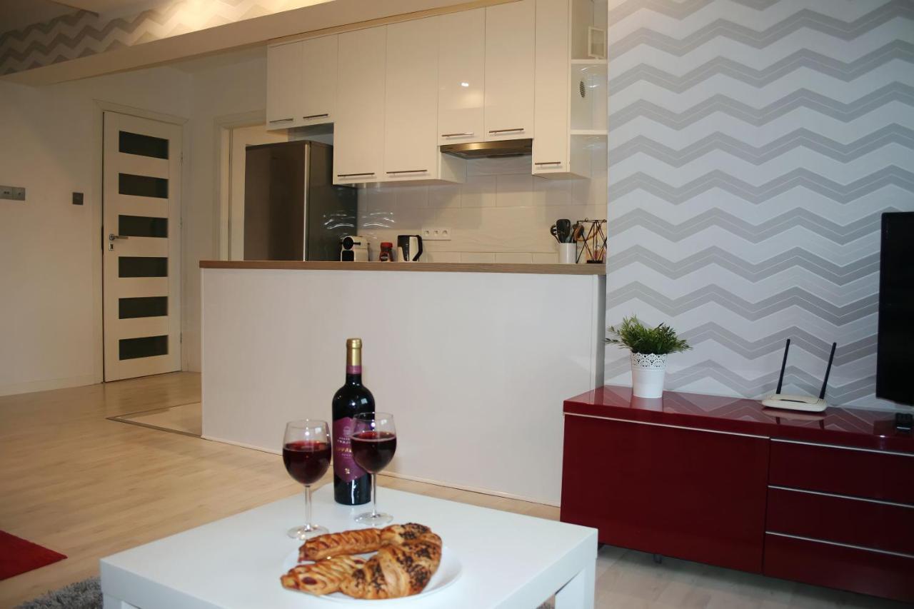 Apartament Rosso Apartment ทอรูน ภายนอก รูปภาพ